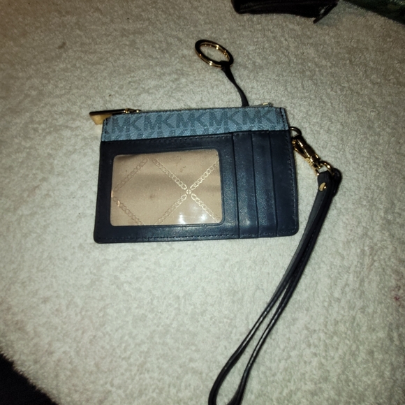 Michael Kors Wristlet With Key Chain Card ID Blue/black monogram - Picture 2 of 6